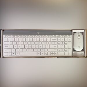 Logitech Slim Combo MK470 White Compact Keyboard